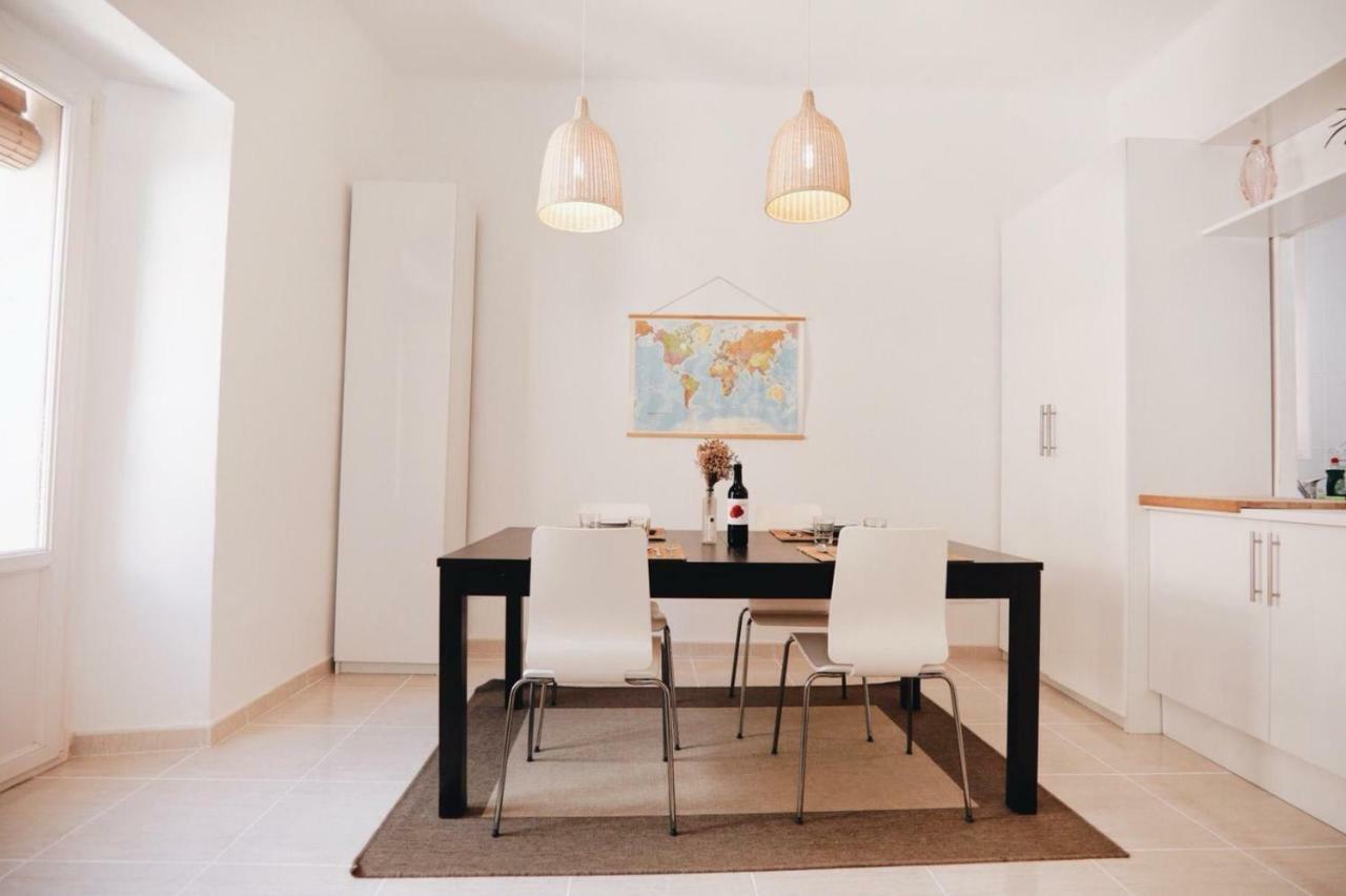 Amparito Apartment - Casc Antic Tarragona Exterior photo